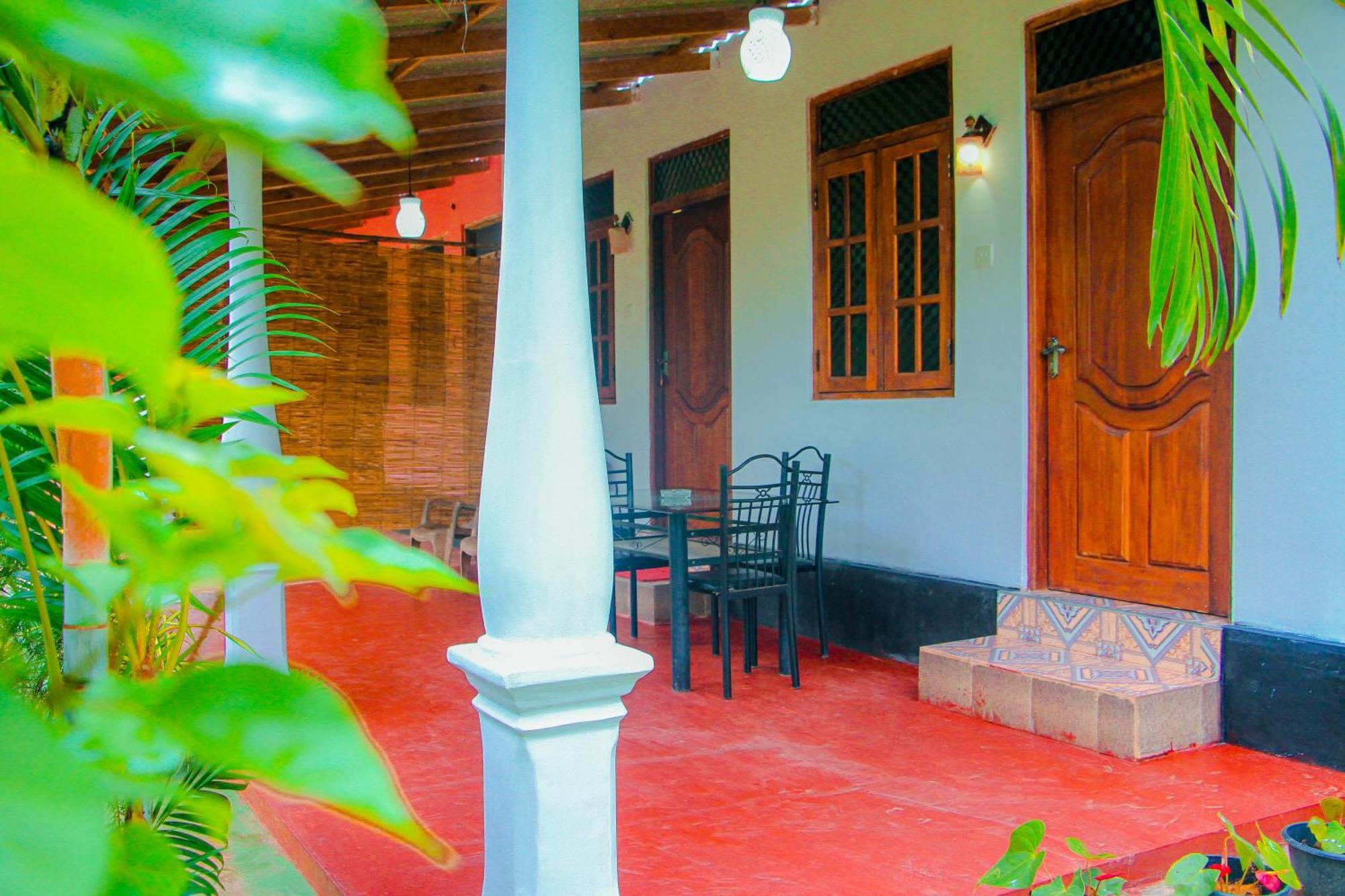 Chanaka Holiday Inn Sigiriya Exterior photo