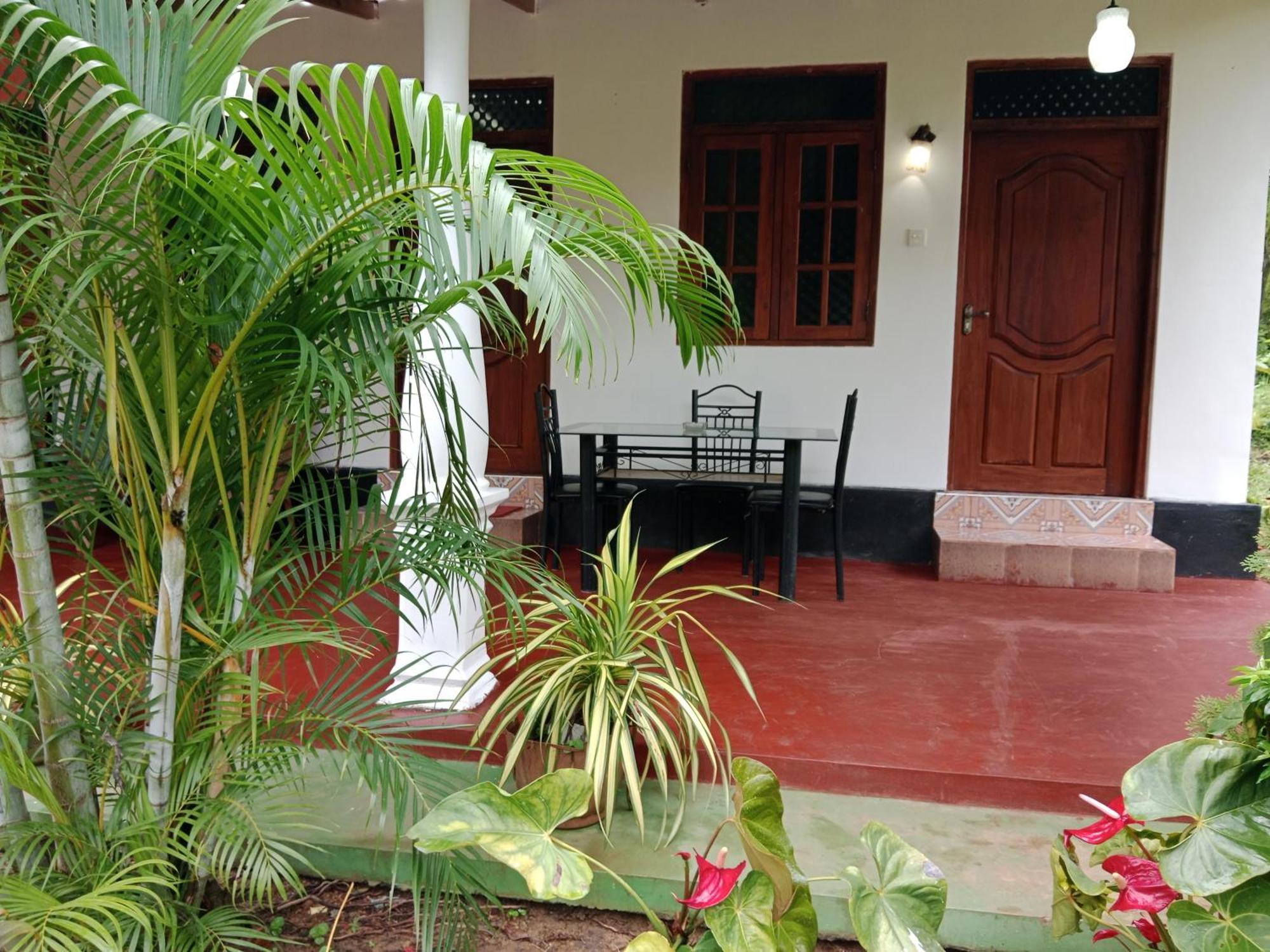 Chanaka Holiday Inn Sigiriya Exterior photo