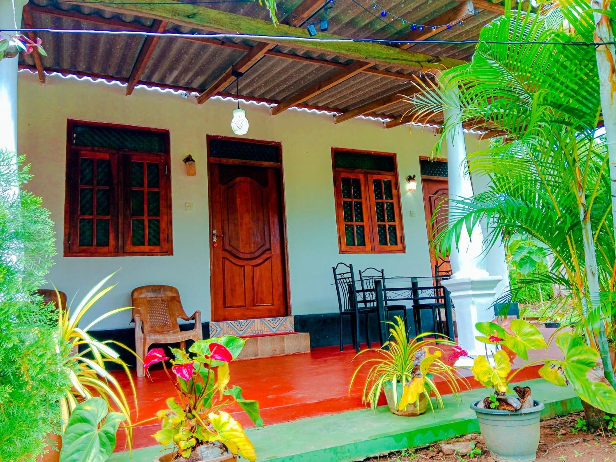 Chanaka Holiday Inn Sigiriya Exterior photo